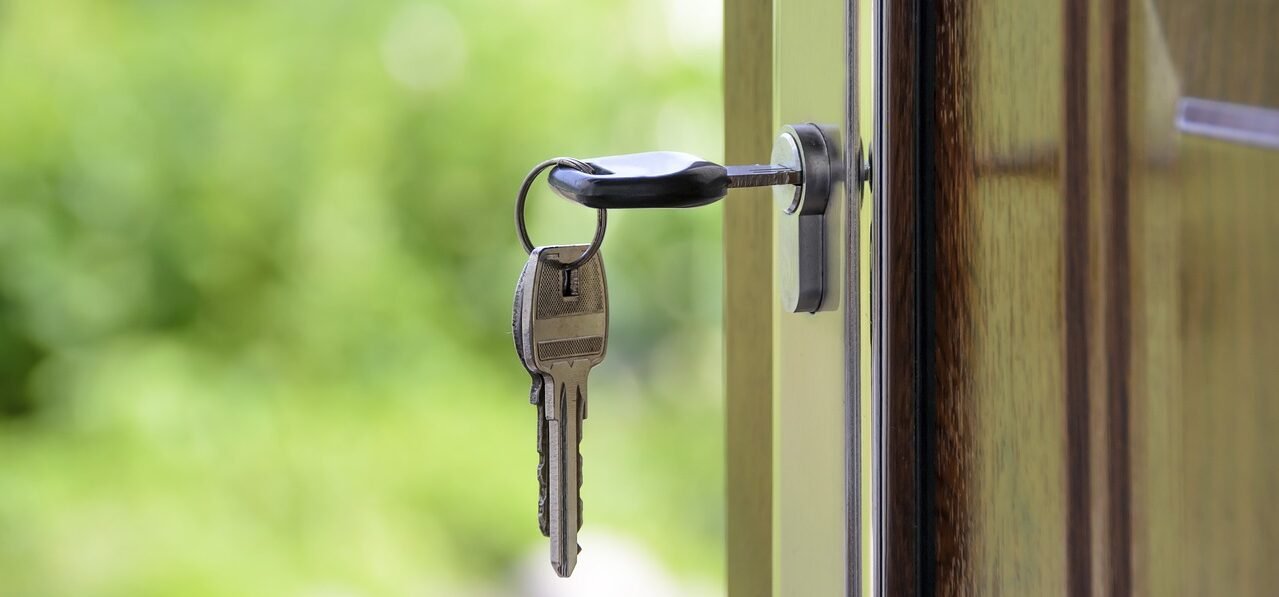 house, keys, the door, castle, the background, security, open, true, state, flats, purchase, closeup, keyhole, in front of, close, real estate, the interior of the, mortgage, safety, residential, sales, market, new, first, business, rent, family, macro, architecture, building, metal, apartment, real estate, real estate, real estate, real estate, real estate, rent